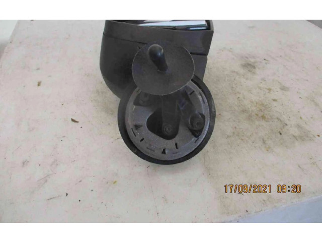 Зеркало электрическое Dacia Duster 2010 - 2017 года