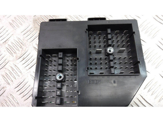Блок предохранителей 95903657   Chevrolet Captiva    