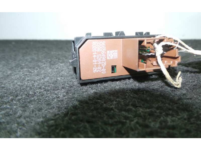 Блок управления 3.PINES   Peugeot 5008