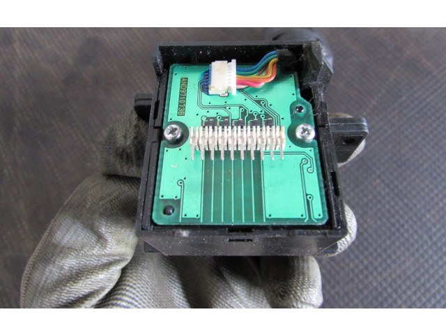 Ручка стеклоочистителей 17A553   Ford S-MAX