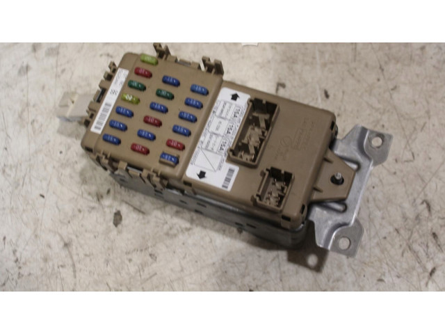 Блок предохранителей    Subaru Forester SG    