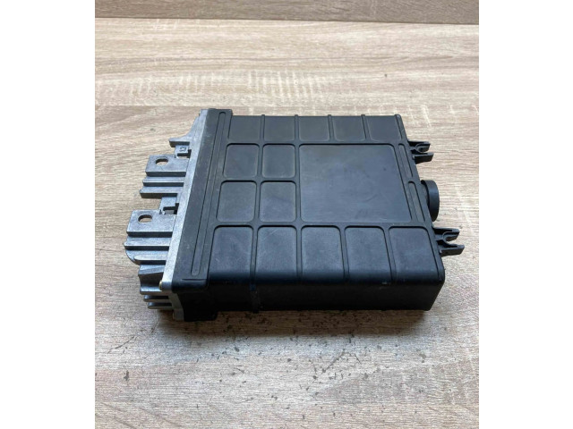 Řídící jednotka 037906025S, 5WP4297 Seat Alhambra (Mk1) 1996