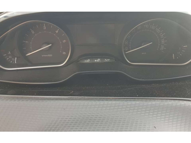 Панель приборов 9813848980   Peugeot 2008 I       