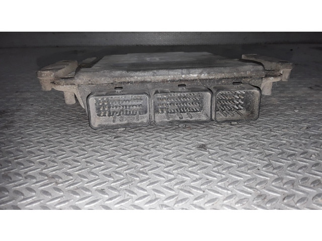 Řídící jednotka 8200211726, 0281011103 Renault Espace - Grand espace IV 2004