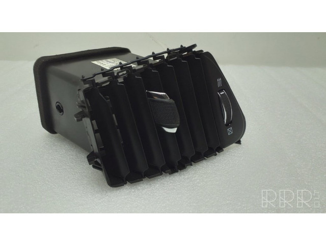 Боковая воздушная решётка