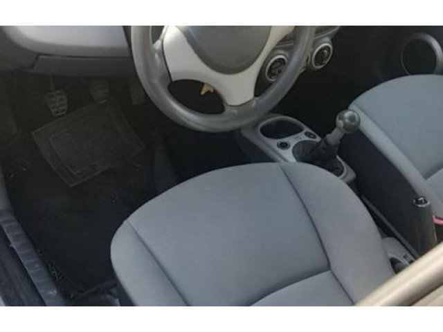 Pojistková skříňka 1351510101 Smart ForFour 2004