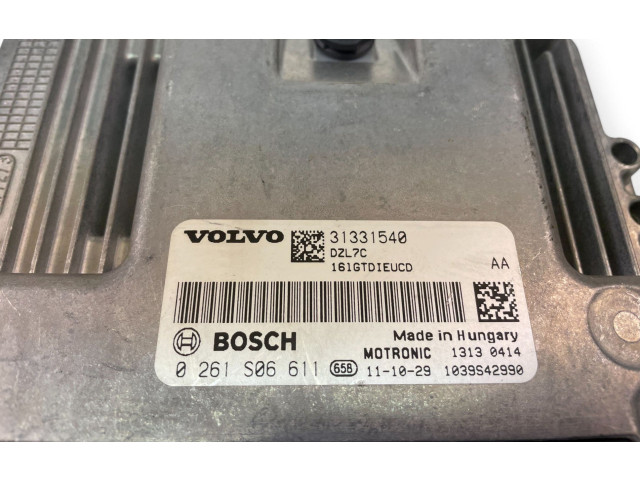 Блок управления двигателем Блок управления 31331540, 0261S06611   Volvo V70
