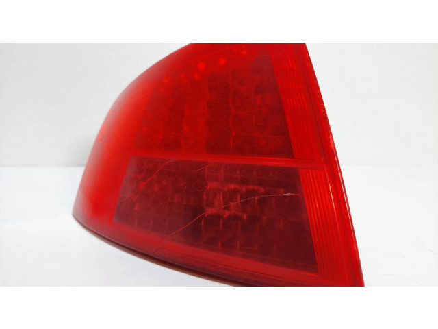 Задний фонарь левый сзади 4E0945095C Audi A8 S8 D3 4E 2002-2009 года