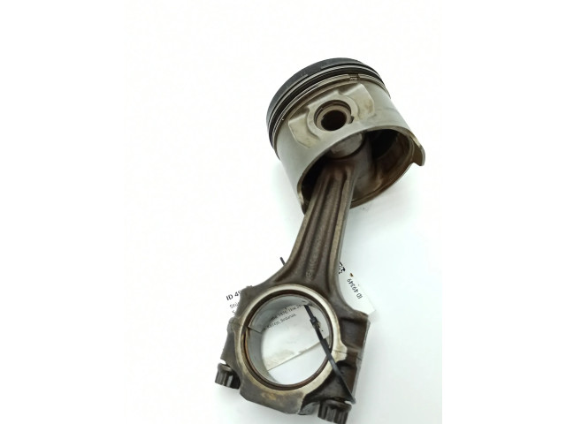 Píst 11004 Mercedes-Benz S W116 pro benzínový motor 2.8