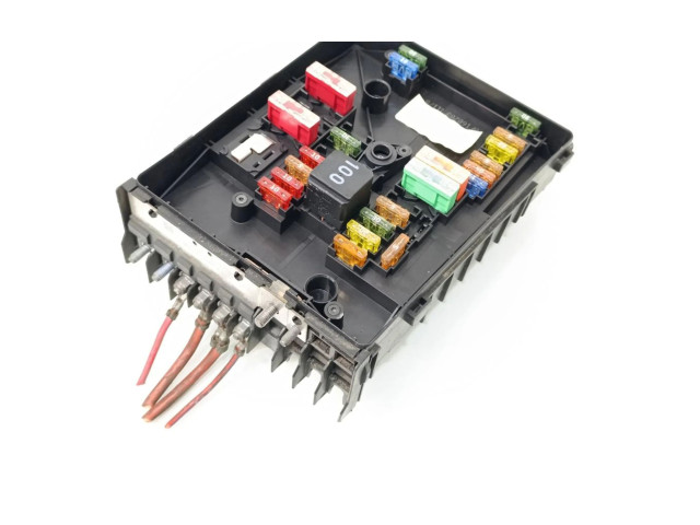 Блок предохранителей 1K0937125   Volkswagen Golf Plus    