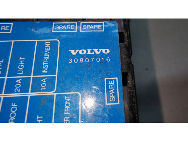 Pojistková skříňka 30807016, 30807050 Volvo S40, V40 2001