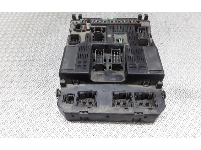 Pojistková skříňka Peugeot 307 2001