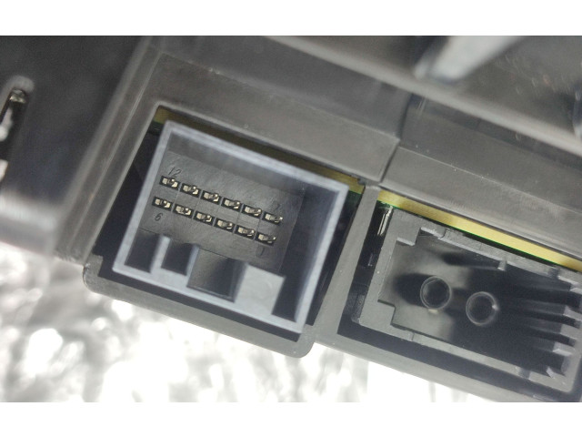 Přístrojová deska BMW M4 F82 F83 2018 9272664