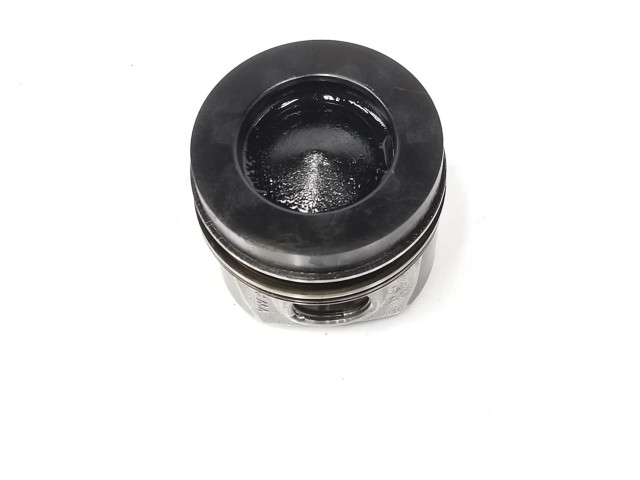 Поршень с шатуном 03L107065J, 03L107065J Volkswagen Caddy