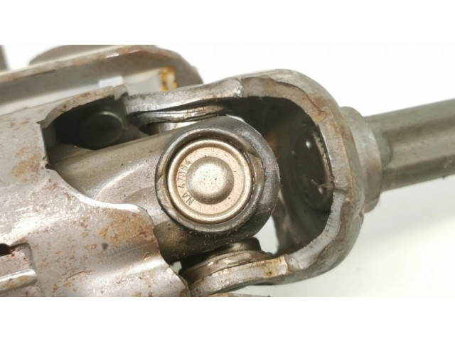 Крестовидная связь оси рулевого колеса