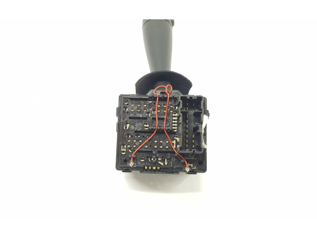 Ручка стеклоочистителей 255679575R, 8201168008 Dacia Sandero