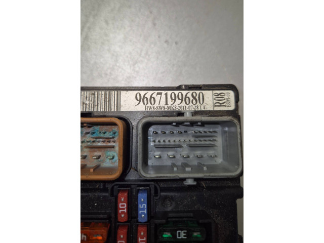 Блок предохранителей 9667199680   Citroen C5    