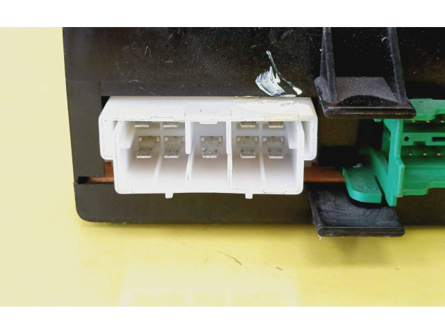 Řídící jednotka 7700811457   Renault Safrane 1998