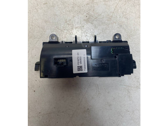 Блок управления климат-контролем P31674024, 19W303   Volvo XC90