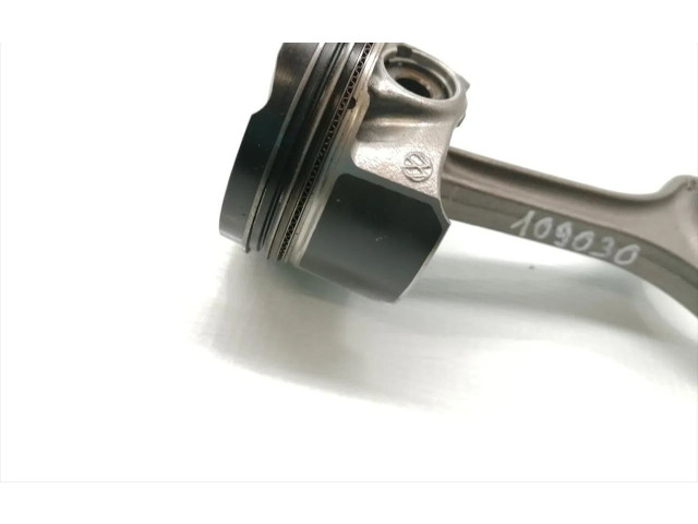  Поршень с шатуном    Skoda Octavia Mk3 (5E)  