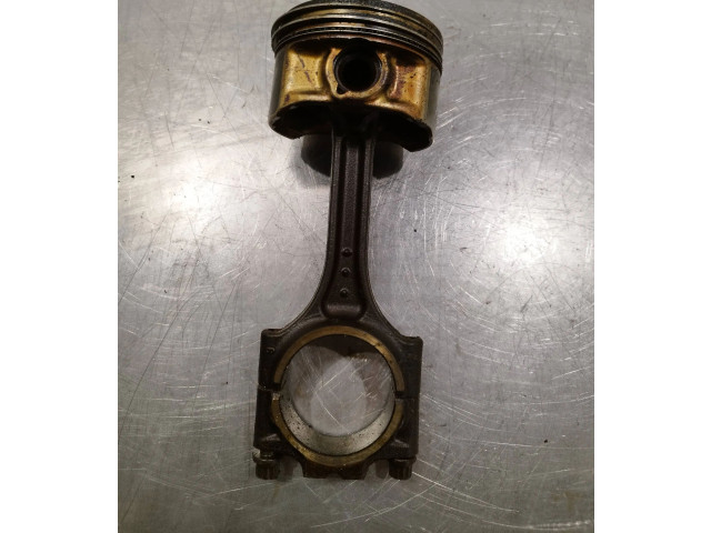  Поршень с шатуном B5254T2   Volvo XC90  