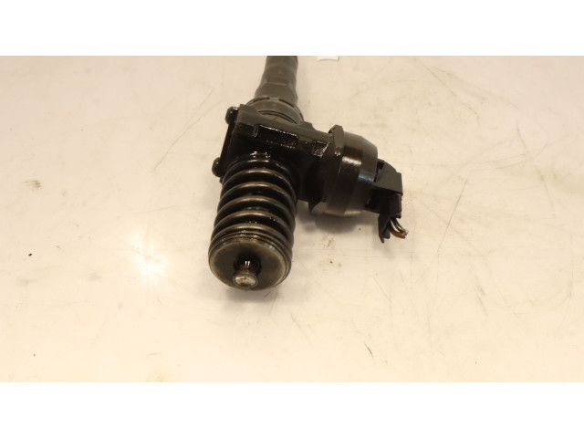 Форсунка 0414720215    Audi A3 S3 8P  BKC 