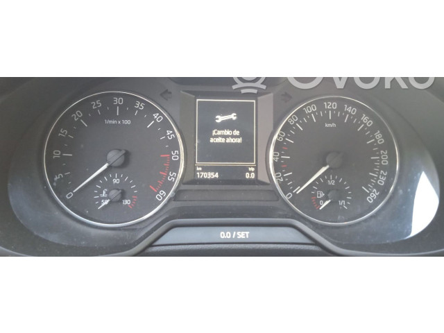 Панель приборов 5E0920861D   Skoda Octavia Mk3 (5E)       