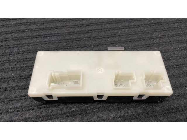 Блок управления крышки багажника