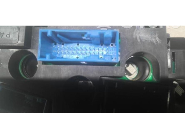 Панель приборов 00006105VY Citroen Xsara Picasso