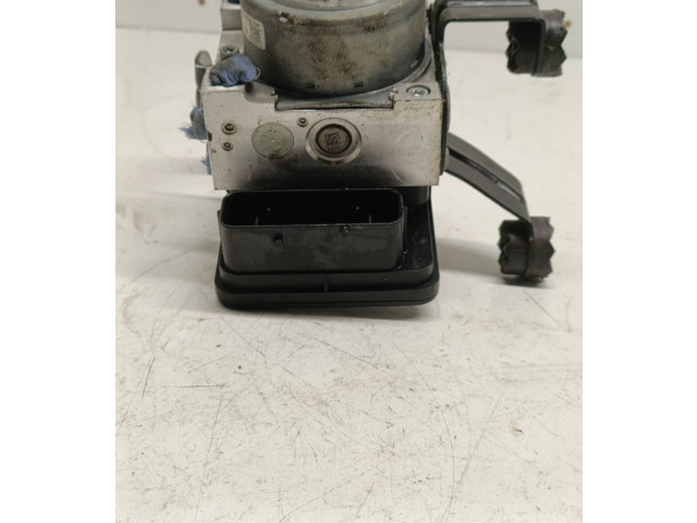 Jednotka ABS 6861376 BMW 3 F30 F35 F31 2013