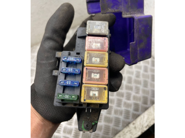 Pojistková skříňka Suzuk Grand Vitara I 2000