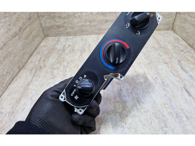 Блок управления климат-контролем H2405   Honda HR-V