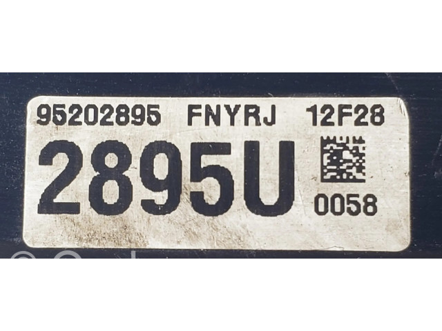 Блок предохранителей 95202895   Chevrolet Captiva    