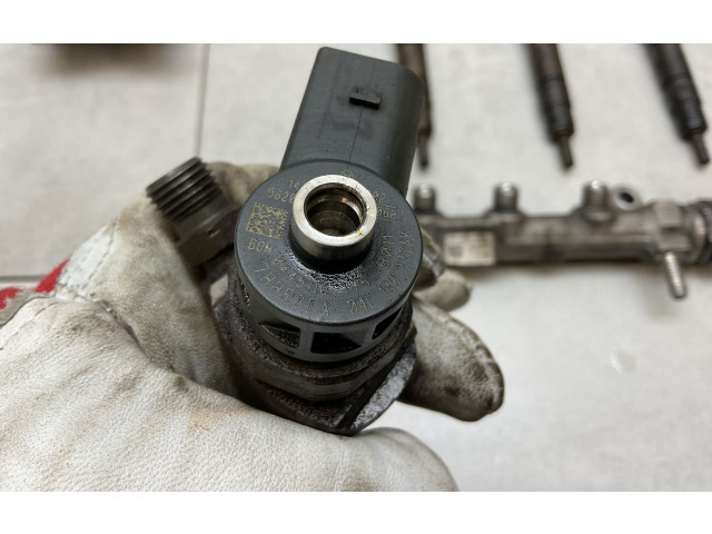 Комплект системы впрыска топлива 04L130277AK, 04L130755D    Skoda Octavia Mk3 (5E)   