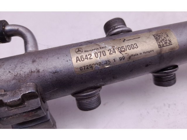 Vstřikovací lišta A6420702405 Mercedes-Benz S W221 OM 642.930