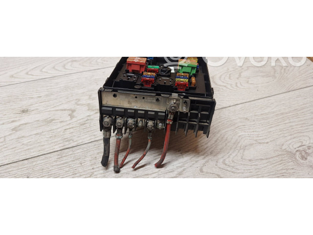 Блок предохранителей 1k0937125d, 1k0937118 Skoda Yeti (5L)