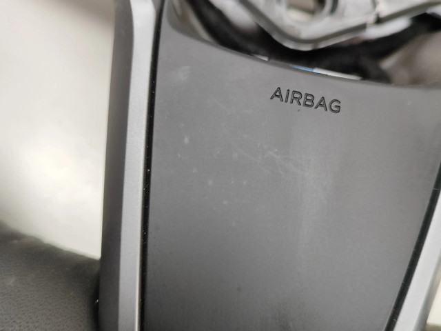 Руль Tesla Model 3 2017- года 1490214CNC