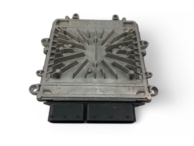 Блок управления двигателем Блок управления 30785100AB, 0281012765   Volvo V70