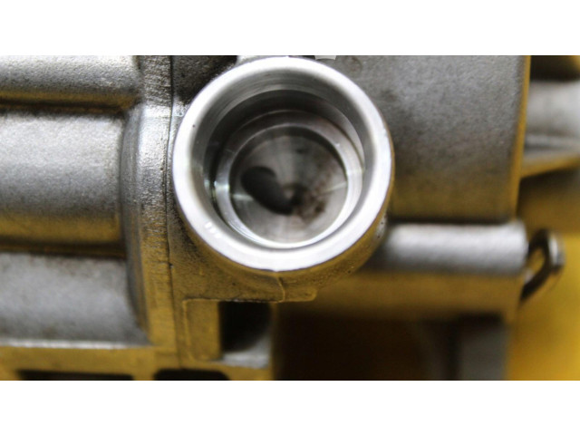 Масляный насос   A6541800101  Mercedes-Benz E W213 