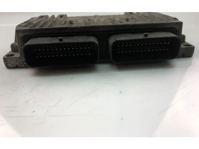 Řídící jednotka 8200213228, S118037014C   Renault Twingo II 2007