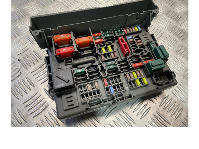 Pojistková skříňka 9119446, 90400668 BMW X1 E84 2013