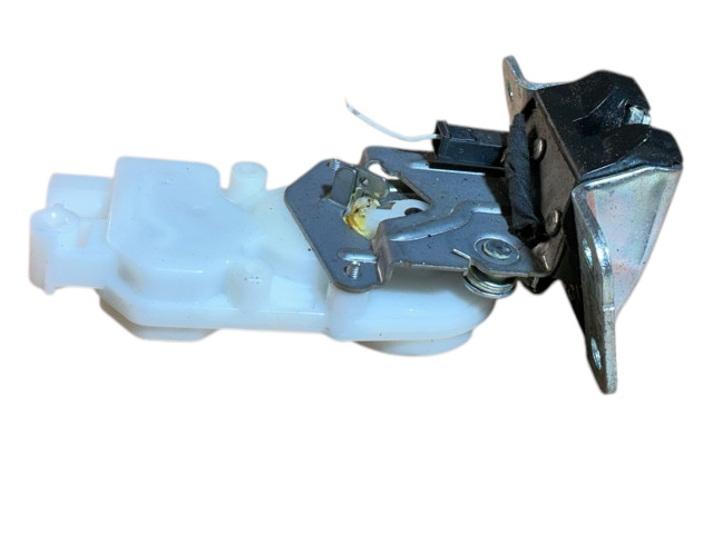 Zámek zadních dveří Citroen C-Crosser 2007