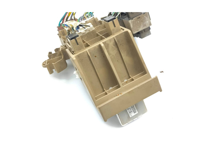 Блок предохранителей 82201FG010, 809561   Subaru Forester SH    