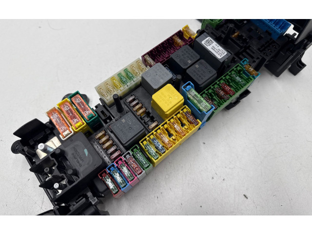 Блок предохранителей A2465402714 Infiniti Q30