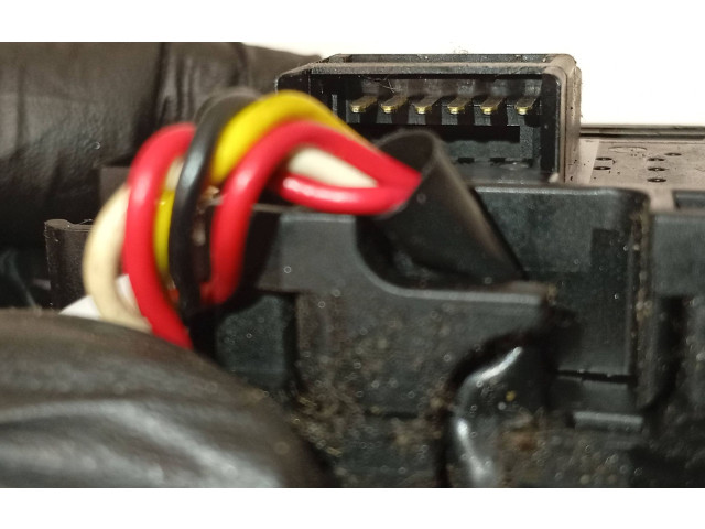 Ручка стеклоочистителей    Mitsubishi Pajero