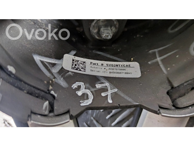 Руль Dodge Challenger 5VG201XCAE, 630767900E