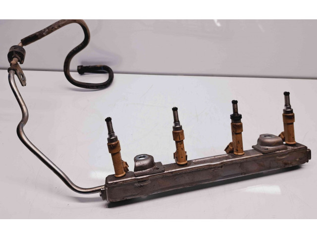 Vstřikovací lišta OEM   Toyota Corolla E160 E170     