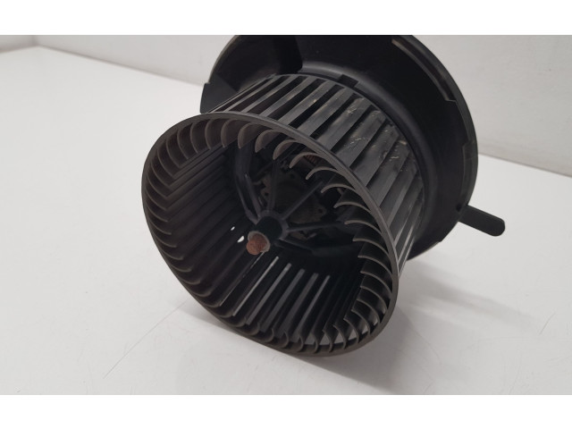 Вентилятор печки 1K1819015E Volkswagen Caddy