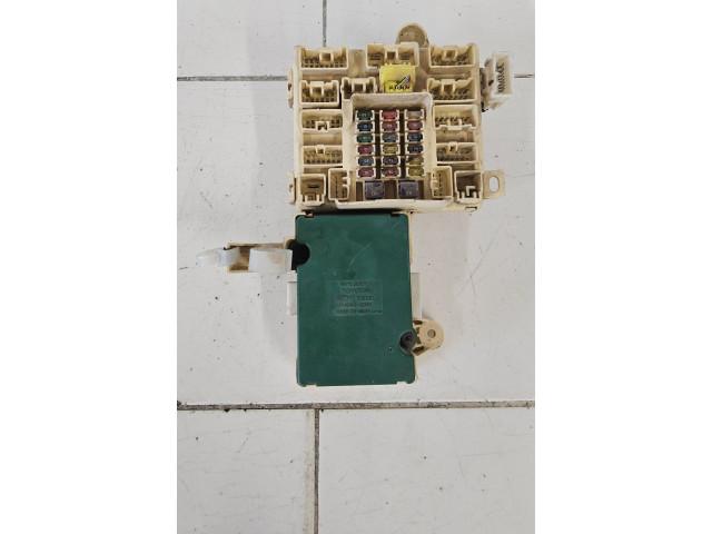 Блок управления 8922153030, 2440000060   Lexus IS 200-300