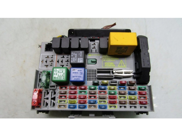 Блок предохранителей PUSZKA   Opel Astra G    